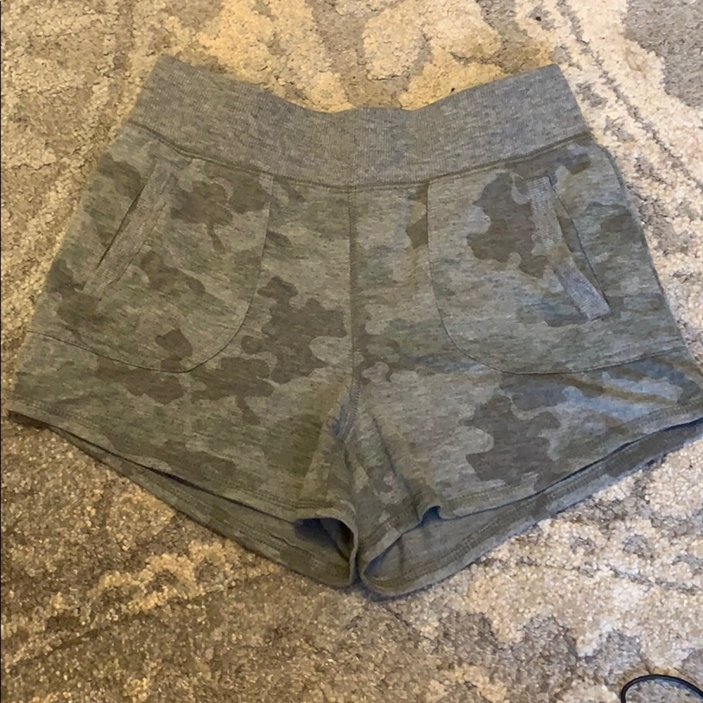 Cotton camo shorts